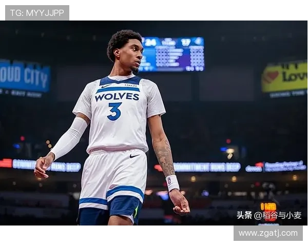 稳定发挥麦克丹尼尔斯半场高效表现助球队争胜